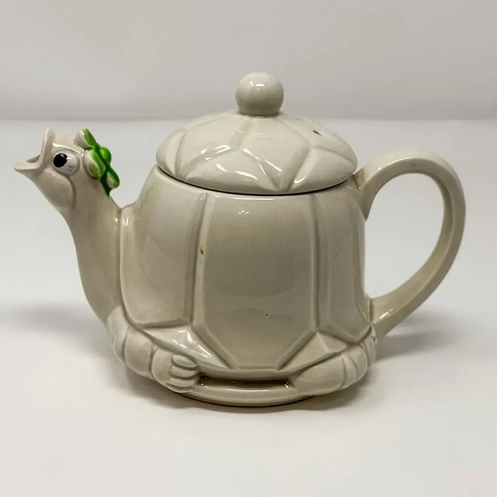 Unbranded vintage ceramic